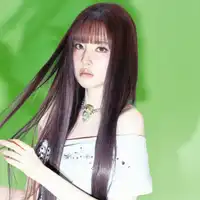 윤