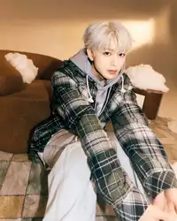 송윤형